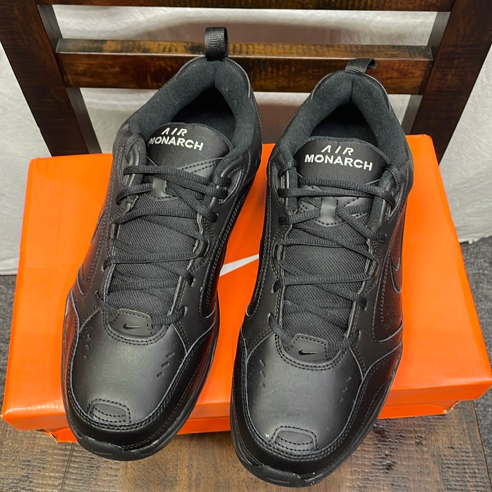 Nike Men's Air Monarch Workout Training Shoe Black IV (4E) NWB
